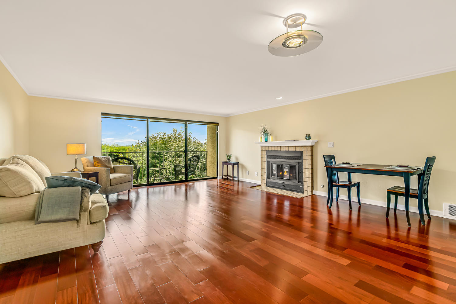 Interior Property Photo